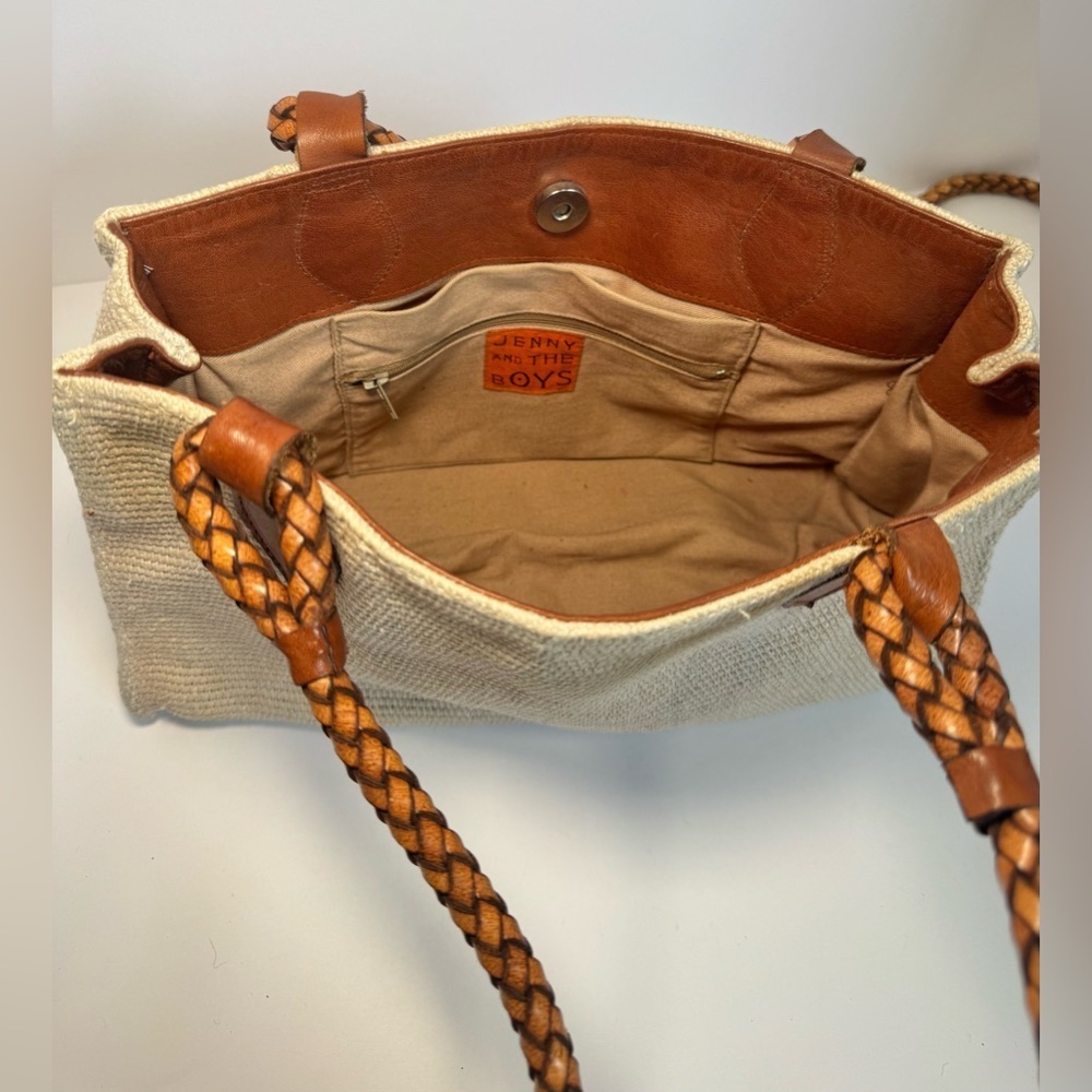 Jenny and the boys woven raffia or straw tote bag - Picture 7 of 11
